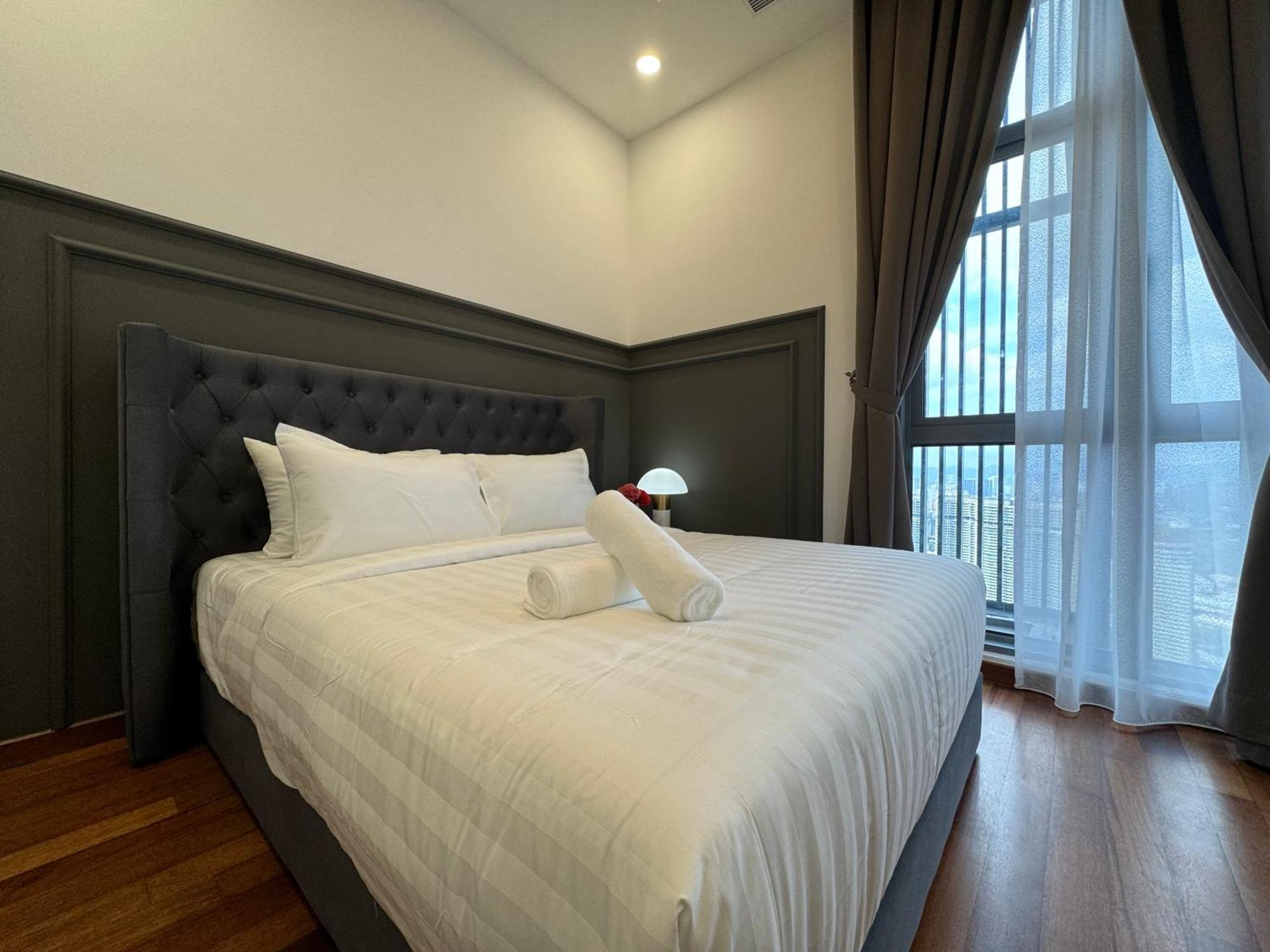 Royce Klcc Kuala Lumpur City Centre By Dormeo Destinations Экстерьер фото