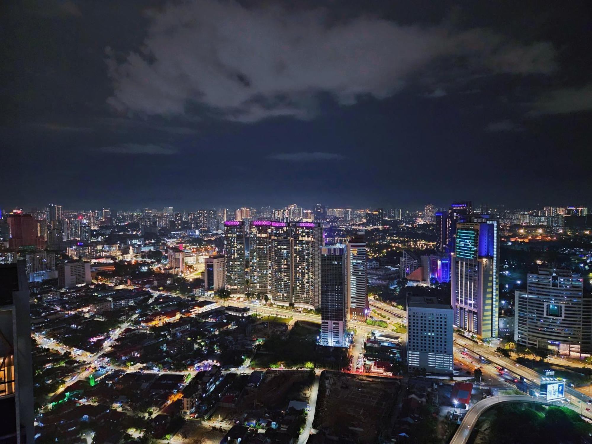 Royce Klcc Kuala Lumpur City Centre By Dormeo Destinations Экстерьер фото
